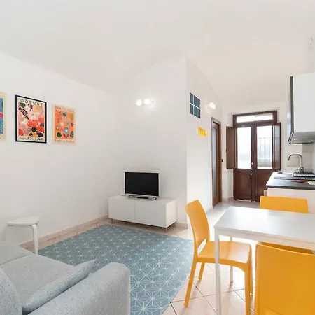 Lägenhet Guesthost - Colourful Flat San Donato Turin