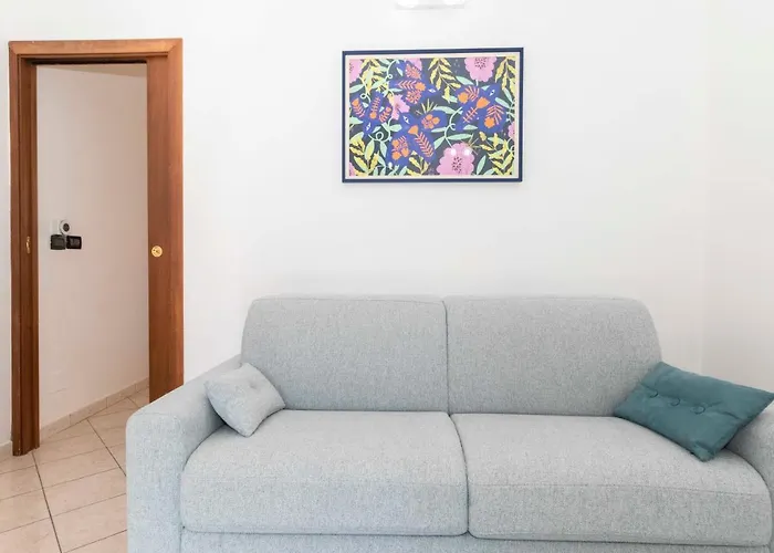 Apartment Guesthost - Colourful Flat San Donato Turin