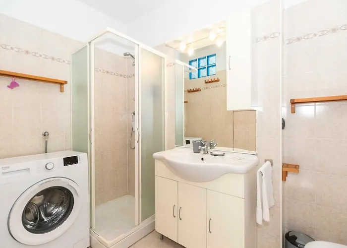 Colourful Flat San Donato Appartamento