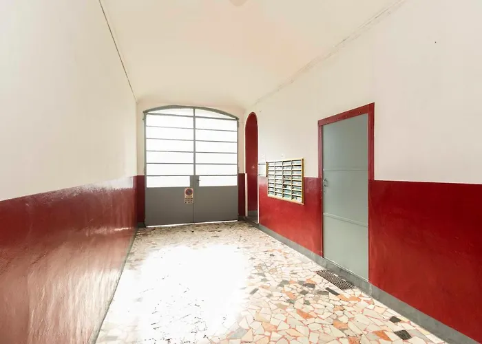 Guesthost - Colourful Flat San Donato * تورينو