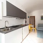 Colourful Flat San Donato Appartamento *
