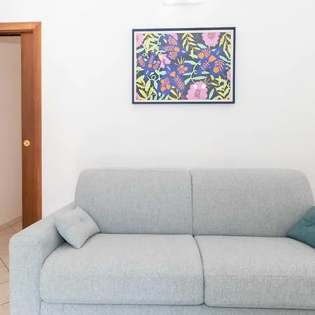 Lägenhet Guesthost - Colourful Flat San Donato Turin