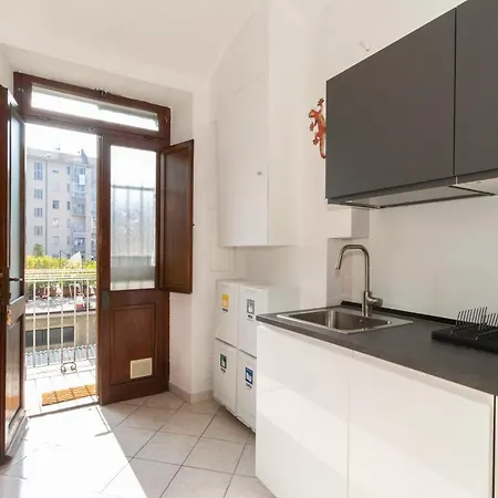 Apartman Guesthost - Colourful Flat San Donato Torino